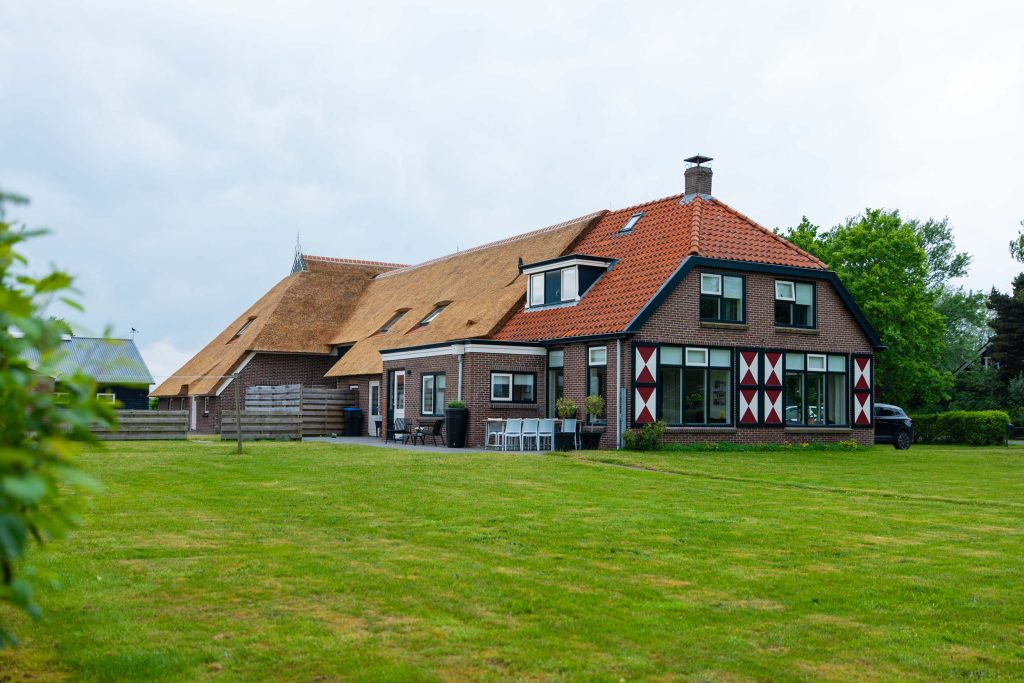 rieten dak - Kiewiet's Hoeve Ameland